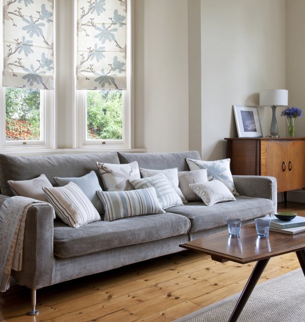 Roman blind in Maurice Kain Brookhaven, Mineral, showing a smooth flat fold