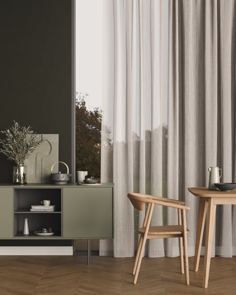 Lucca roller blind in eggshell